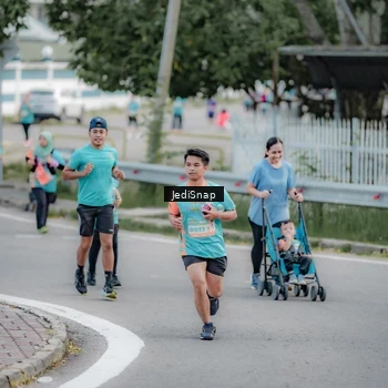 Runner Photo 8310328