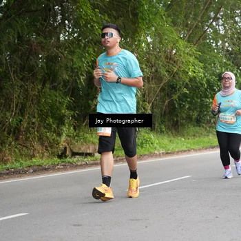 Runner Photo 8310345