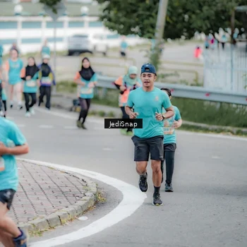 Runner Photo 8310374
