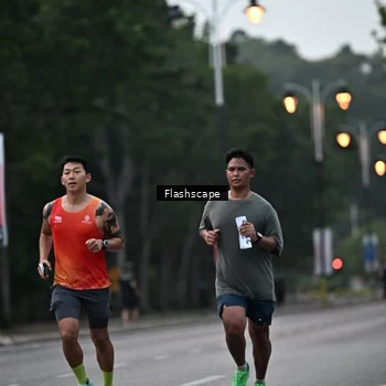 Runner Photo 8310378