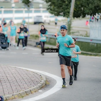 Runner Photo 8310393