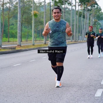 Runner Photo 8310398