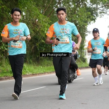 Runner Photo 8310404