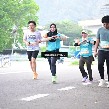 Runner Photo 8310426
