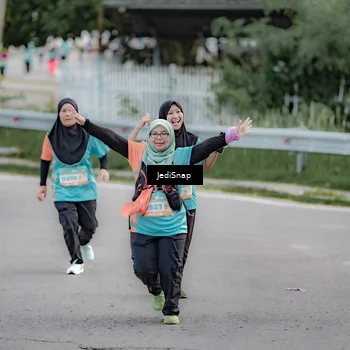 Runner Photo 8310432