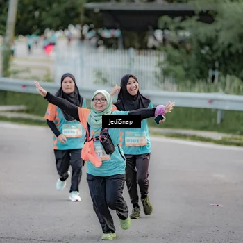 Runner Photo 8310435