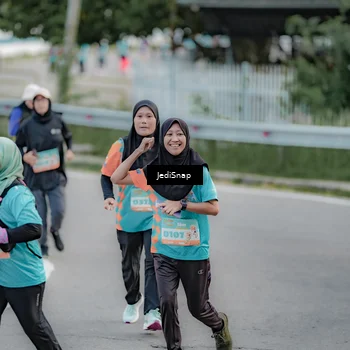Runner Photo 8310446
