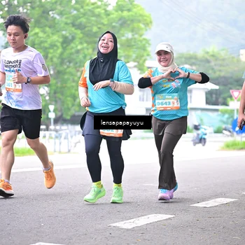 Runner Photo 8310464