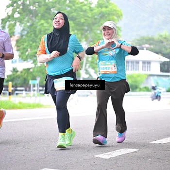 Runner Photo 8310476
