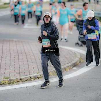 Runner Photo 8310479