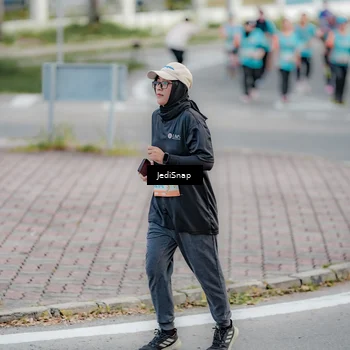 Runner Photo 8310503