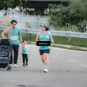 Runner Photo 8310544