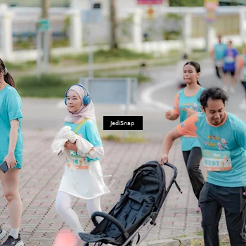 Runner Photo 8310612