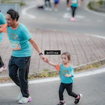 Runner Photo 8310617