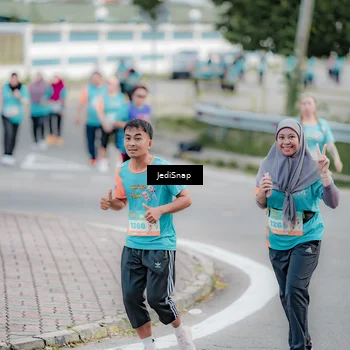 Runner Photo 8310702