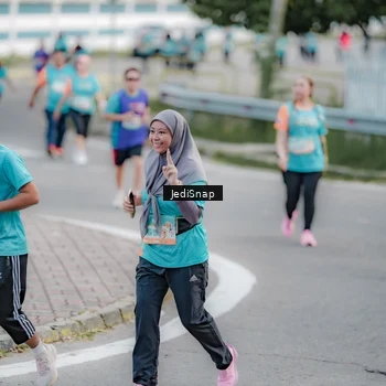 Runner Photo 8310715