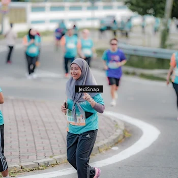 Runner Photo 8310726
