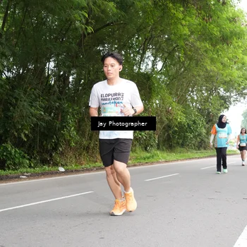 Runner Photo 8310762