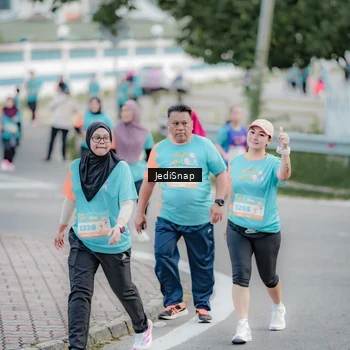 Runner Photo 8310792