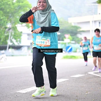 Runner Photo 8310802