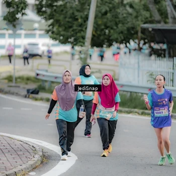 Runner Photo 8310841