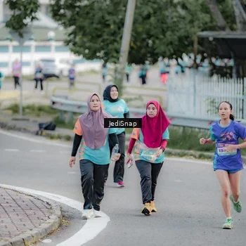 Runner Photo 8310855