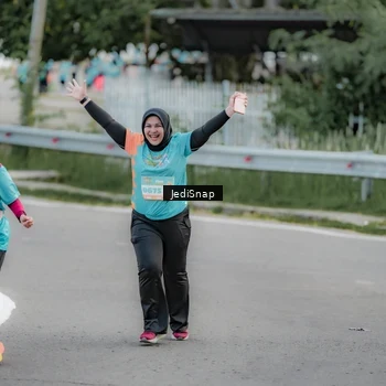 Runner Photo 8310882