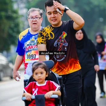 Runner Photo 8310888