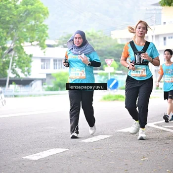 Runner Photo 8310890