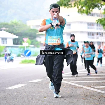 Runner Photo 8310923