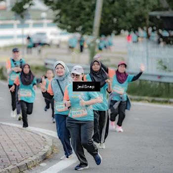 Runner Photo 8310938