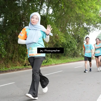 Runner Photo 8311006