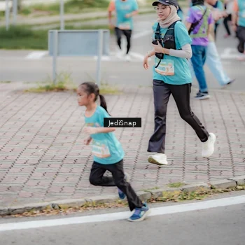 Runner Photo 8311011