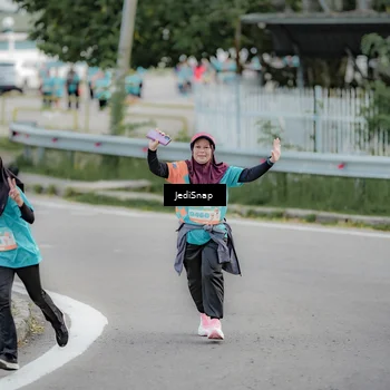 Runner Photo 8311022