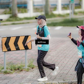 Runner Photo 8311055