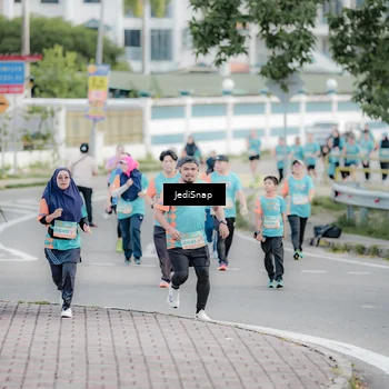 Runner Photo 8311058