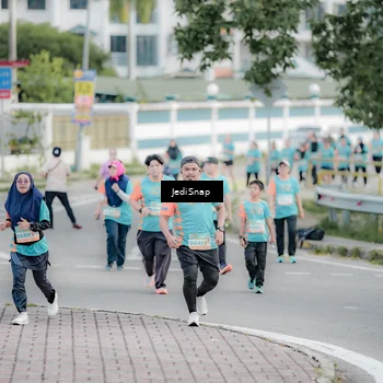 Runner Photo 8311062