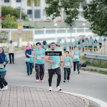 Runner Photo 8311067