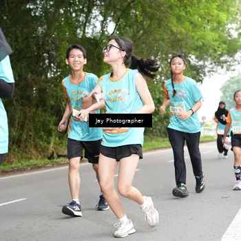 Runner Photo 8311103