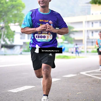 Runner Photo 8311106