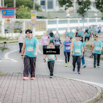 Runner Photo 8311113