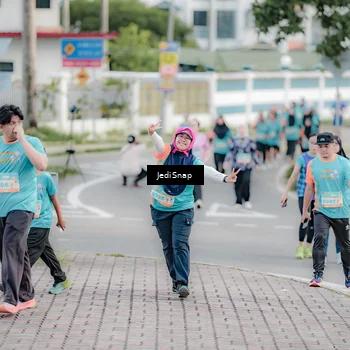 Runner Photo 8311171