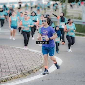 Runner Photo 8311296