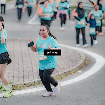 Runner Photo 8311305