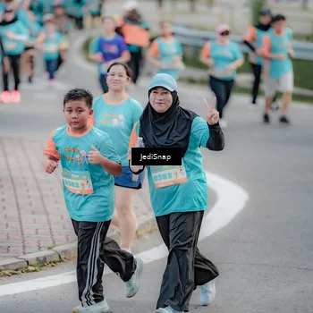 Runner Photo 8311457