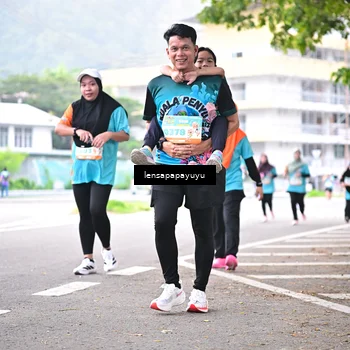 Runner Photo 8311756