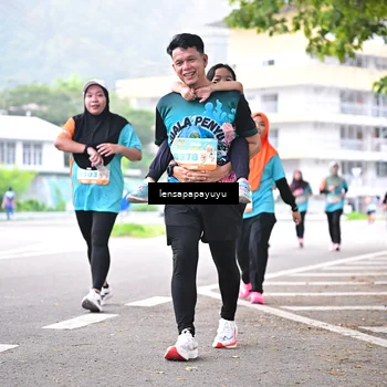 Runner Photo 8311776