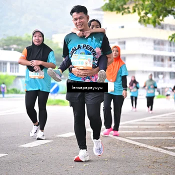 Runner Photo 8311783