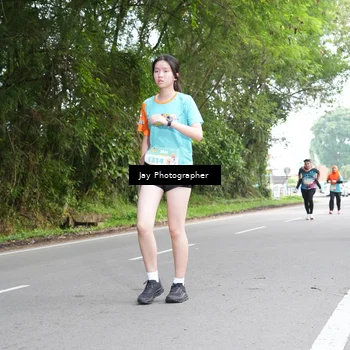 Runner Photo 8311972