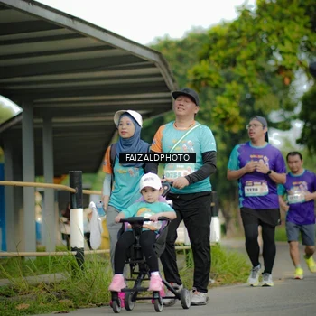 Runner Photo 8312029